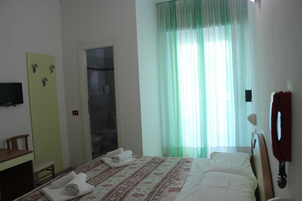 Hotel Santini Rimini Bilik gambar